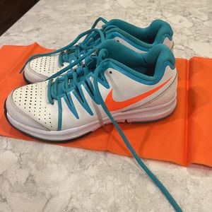 Nike Tennis shoes